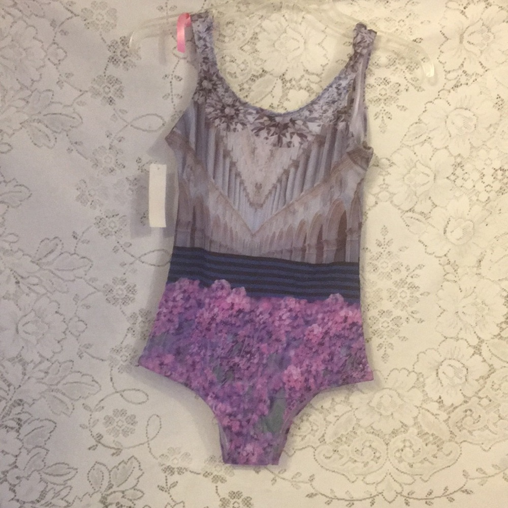 Kingdom & State 1-Pc Swim Suit NEW Size Small Classic Lilacs Design for all ages